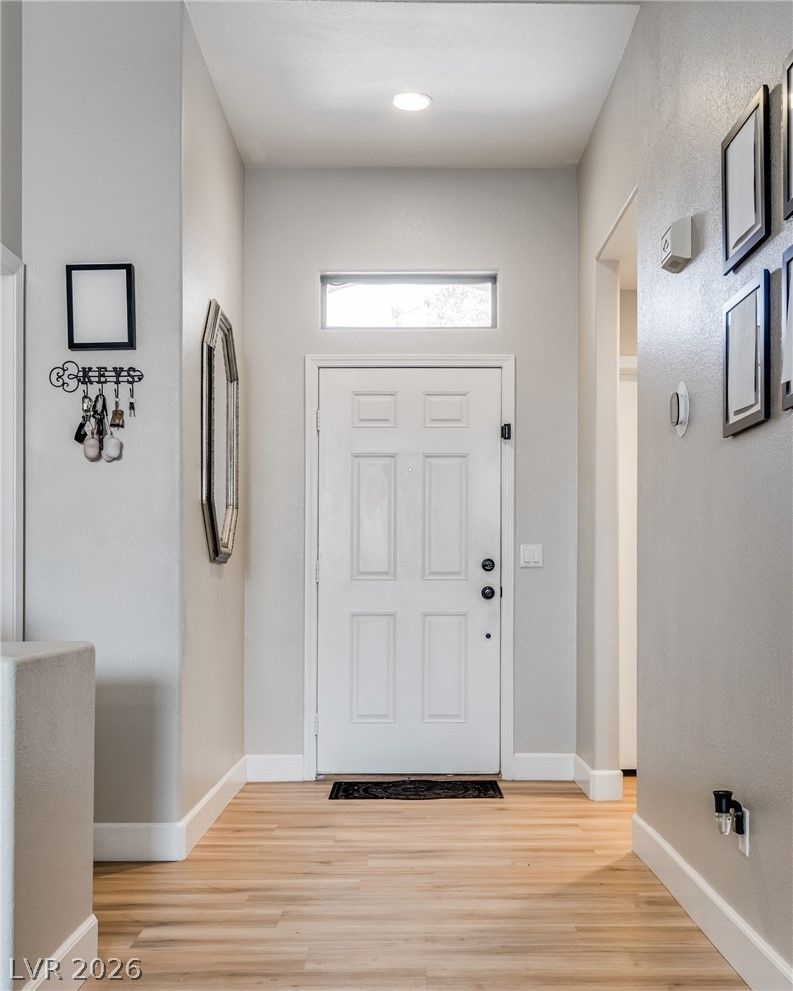 511 Flemington Court — photo 5 of 33