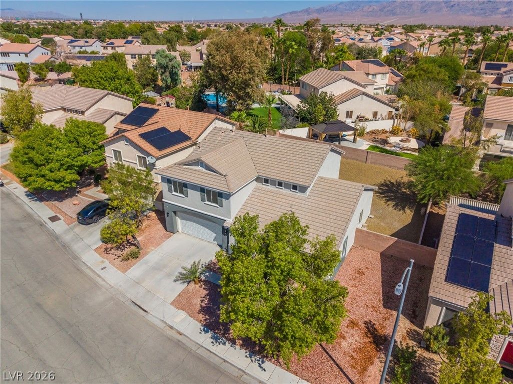 3812 Champagne Wood Drive — photo 2