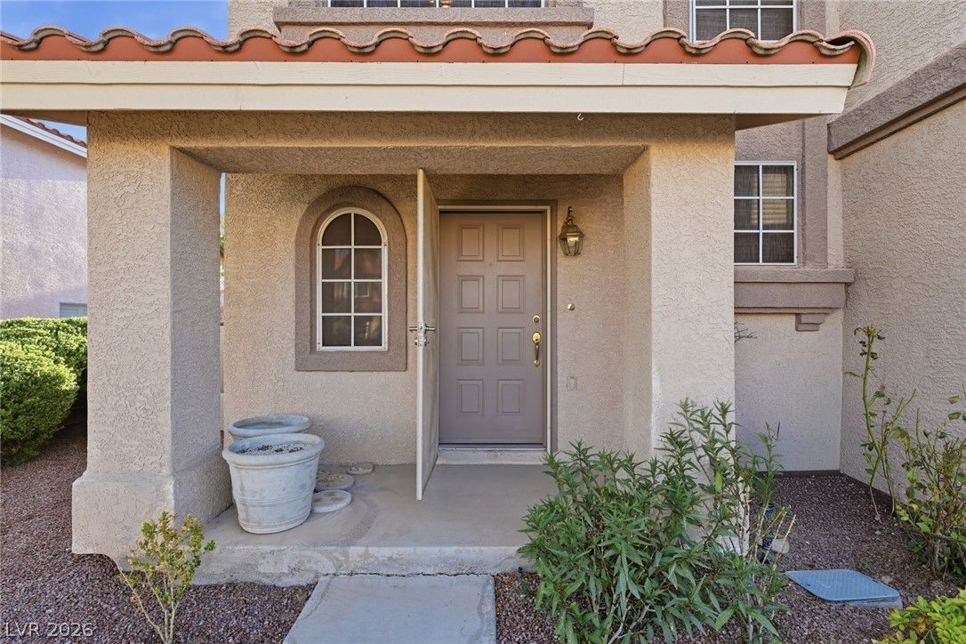 937 Plantation Acres Street — photo 2