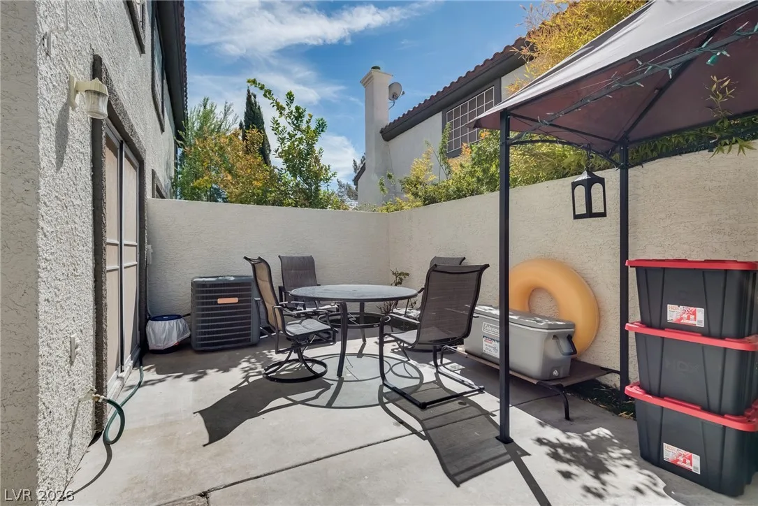 216 Bastrop Street — photo 3