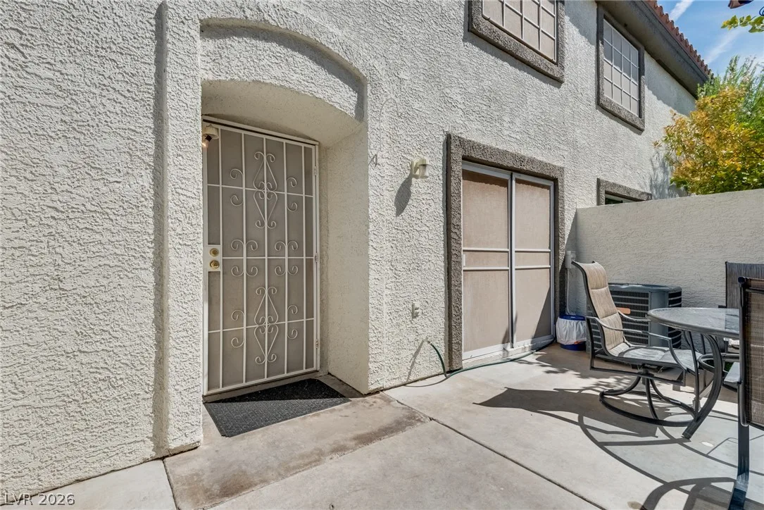 216 Bastrop Street — photo 4
