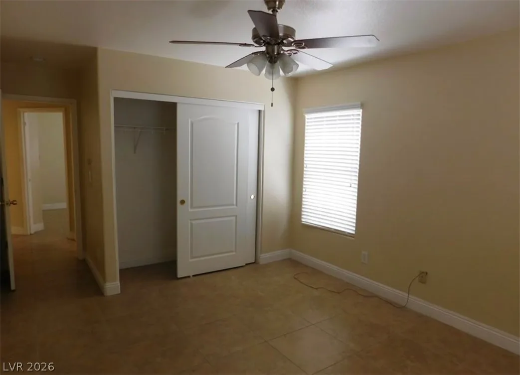 4925 Hostetler Avenue — photo 5 of 9