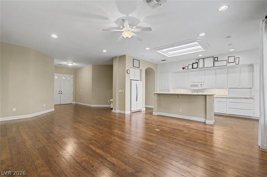 2557 Forest City Drive — photo 5