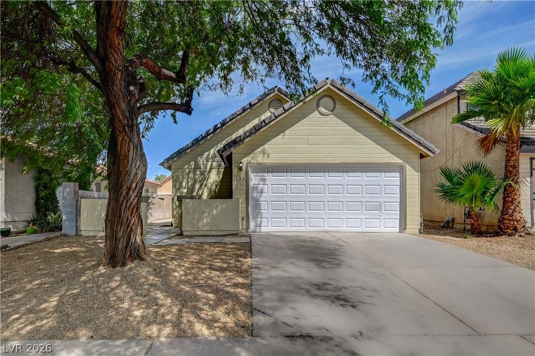 386 El Pico Drive — photo 1