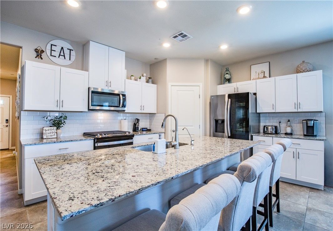 10927 Artisan Ranch Avenue — photo 5