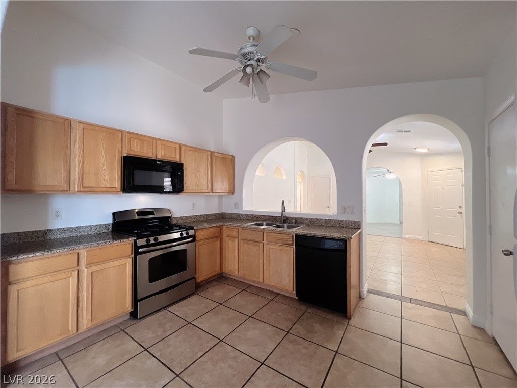 9582 Bighorn Ranch Avenue — photo 5