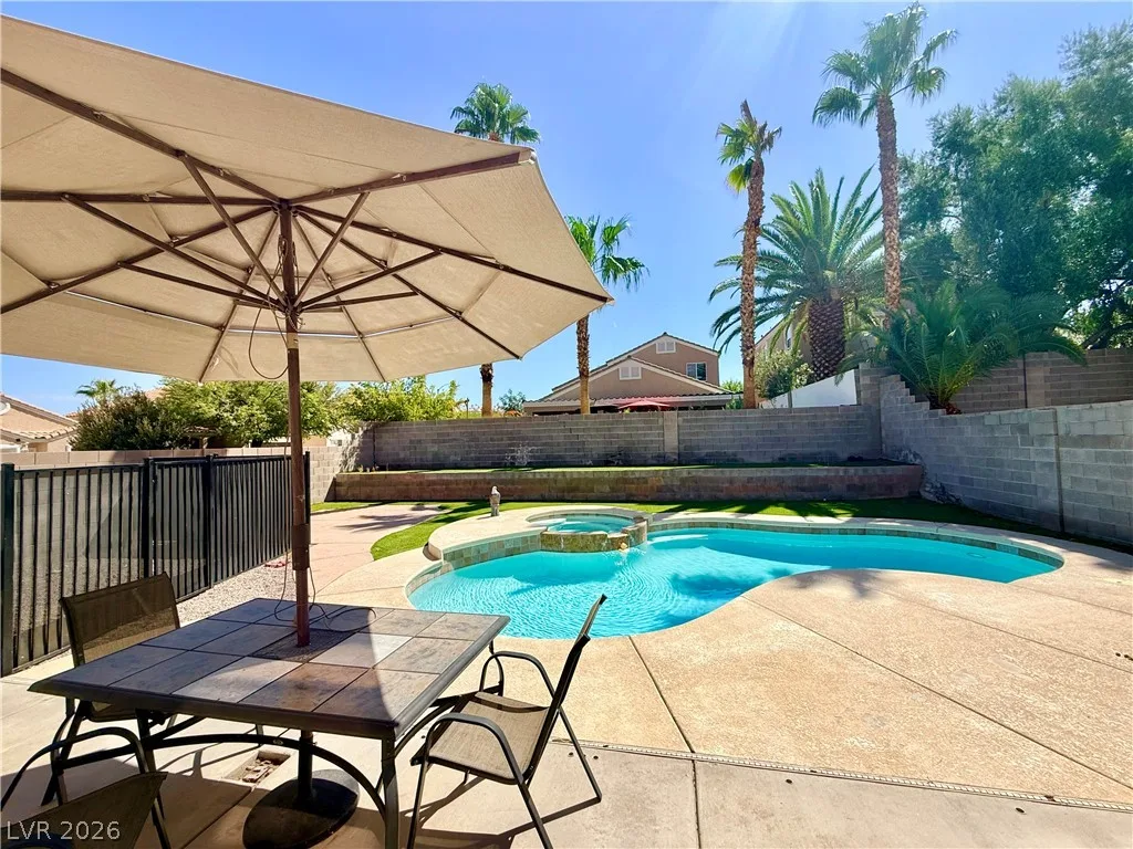 1212 Diamond Valley Street — photo 3