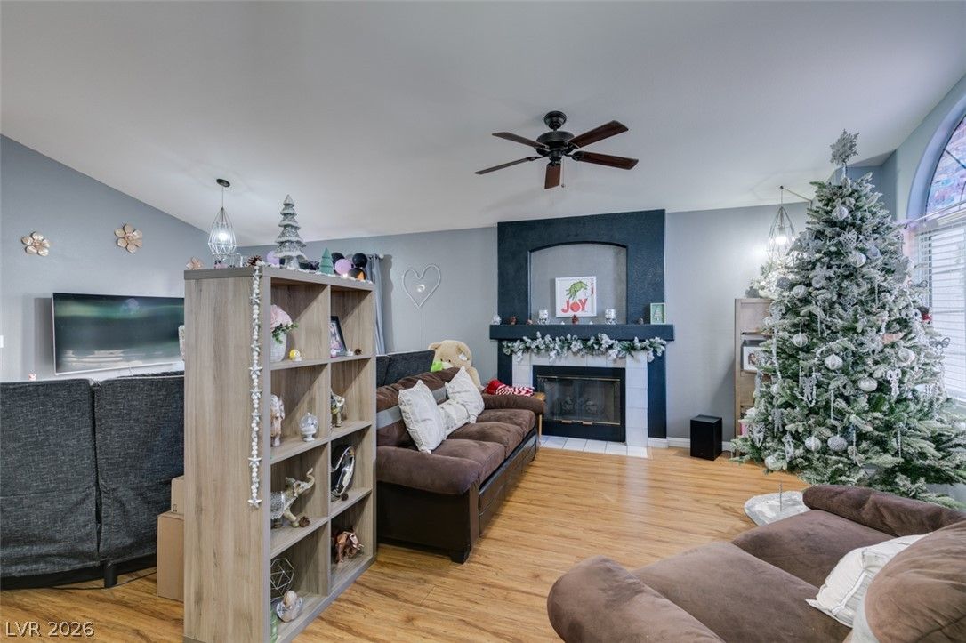 1235 Pagentry Drive — photo 4