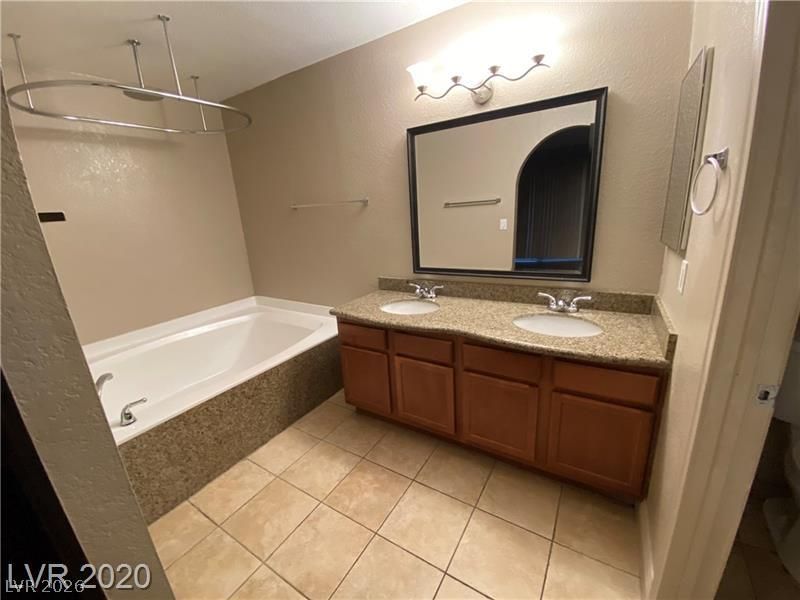 1850 North Decatur Boulevard 102 — photo 3 of 12