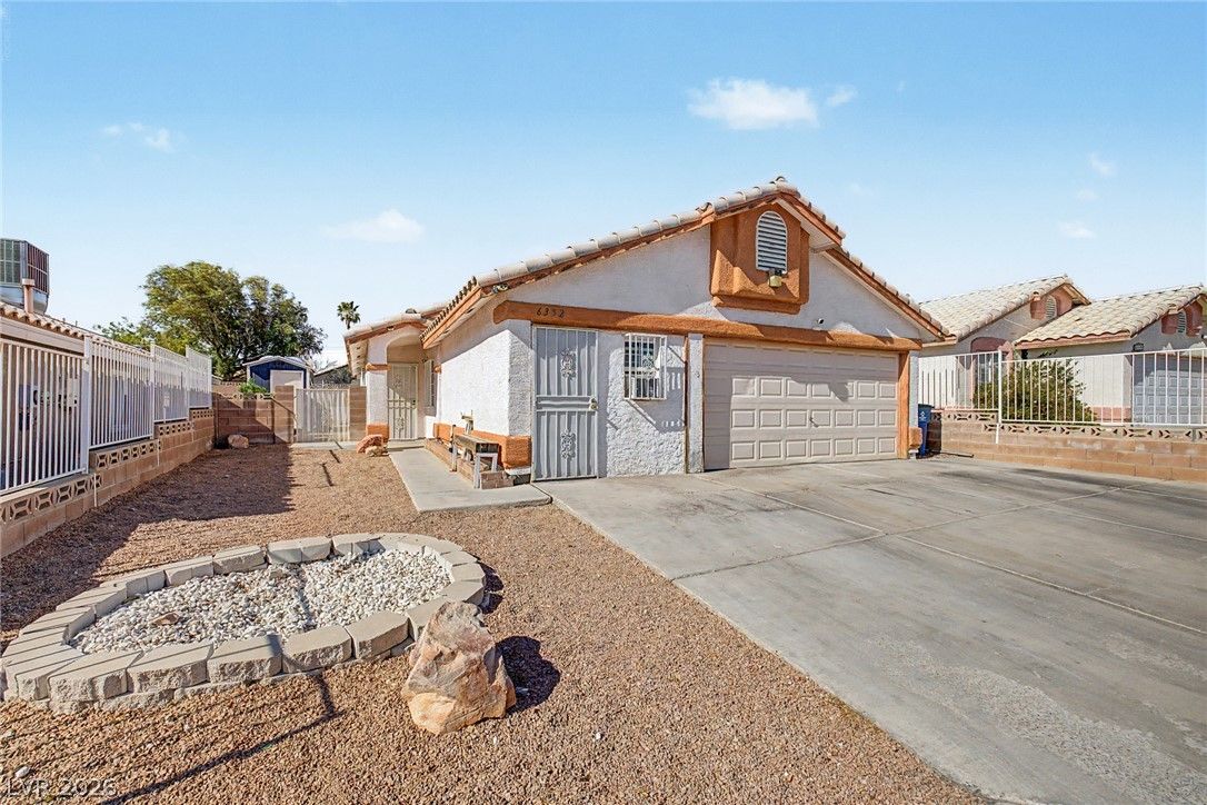 6352 Gold Canyon Drive — photo 3