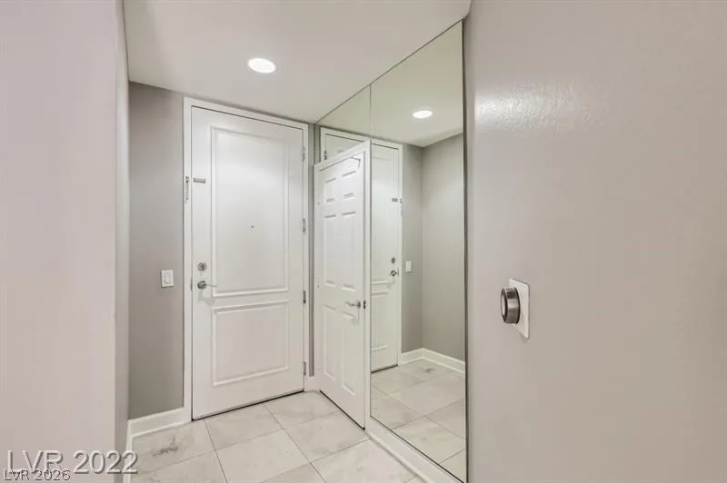 67 East Agate Avenue 208 — photo 3