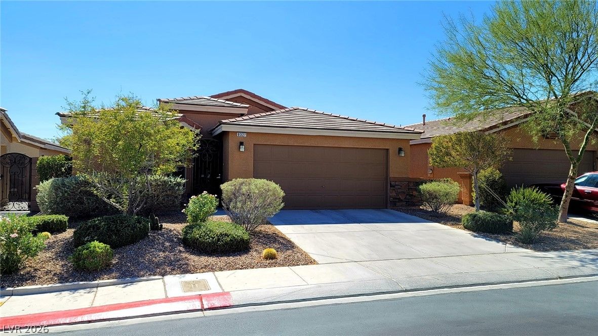 8327 Spectacle Reef Avenue — photo 1