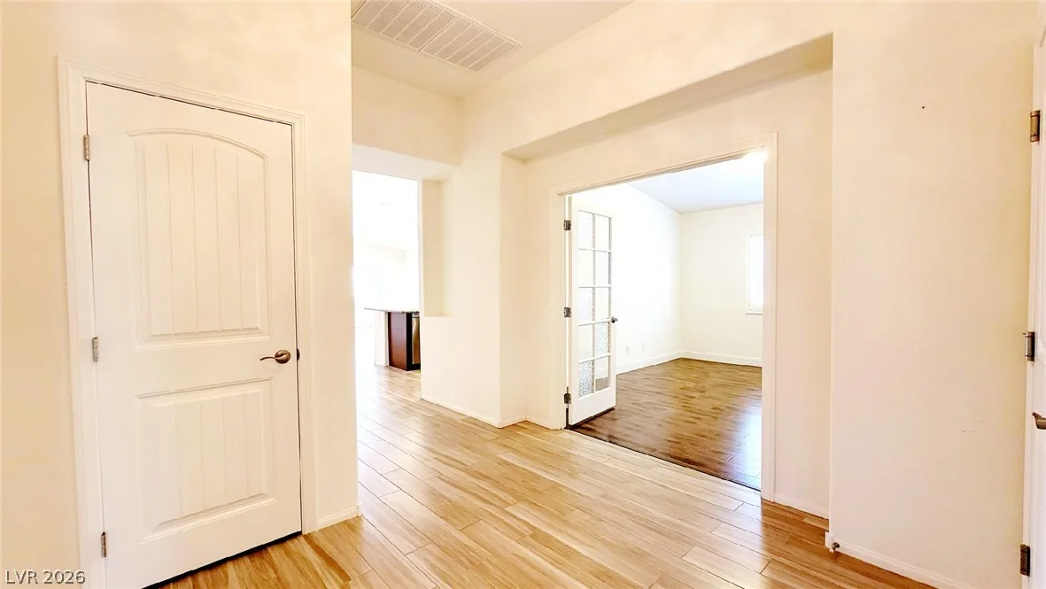 8327 Spectacle Reef Avenue — photo 3
