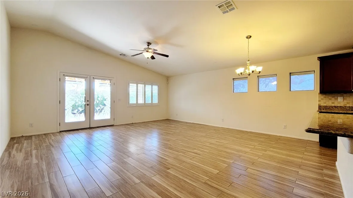 8327 Spectacle Reef Avenue — photo 4