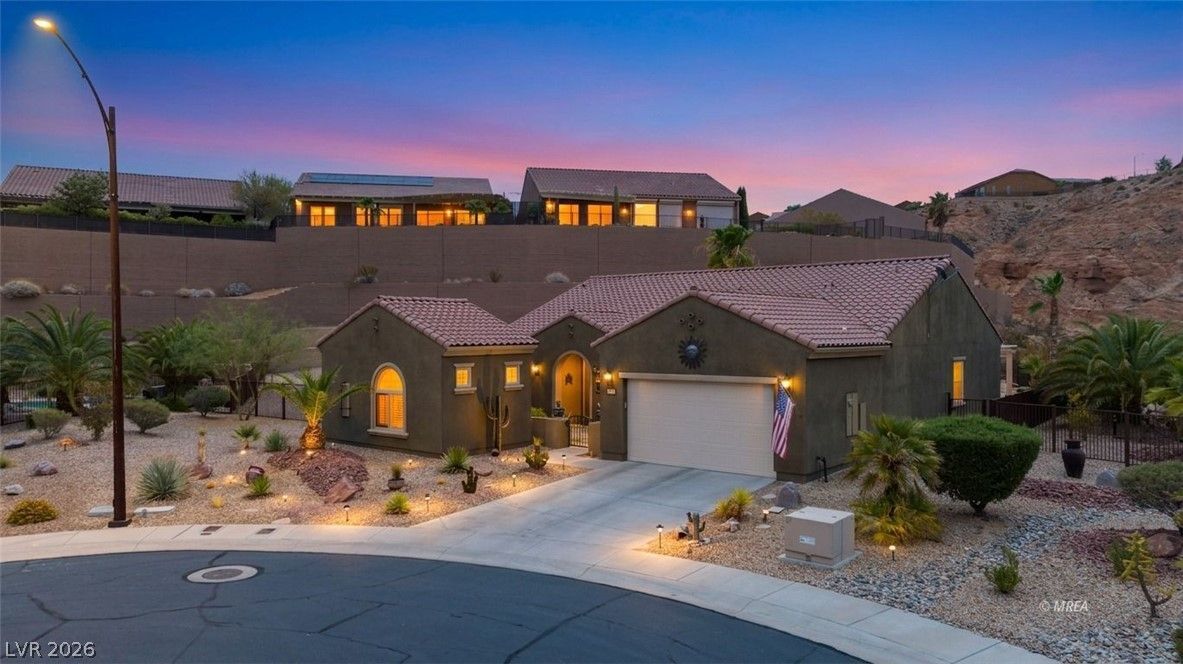 1190 Bluff Shadow Court — photo 1