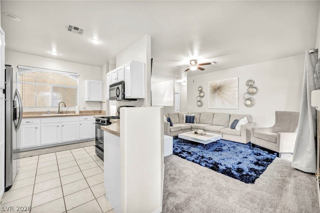 8709 Red Rio Drive 203 — photo 3