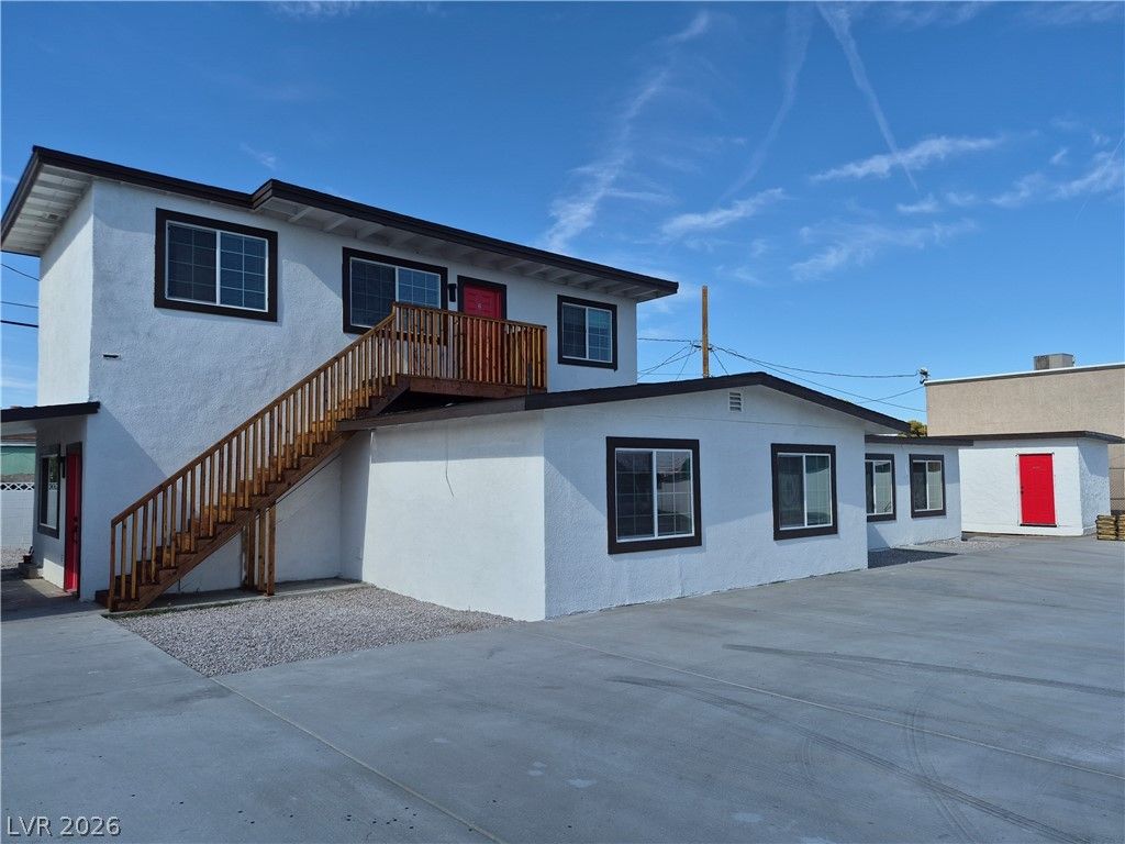 3608 East Cheyenne Avenue — photo 1