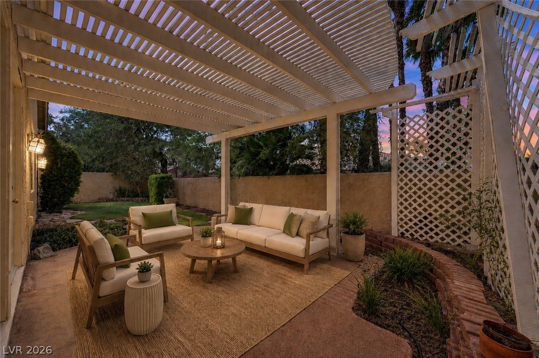 33 Staghorn Street — photo 2