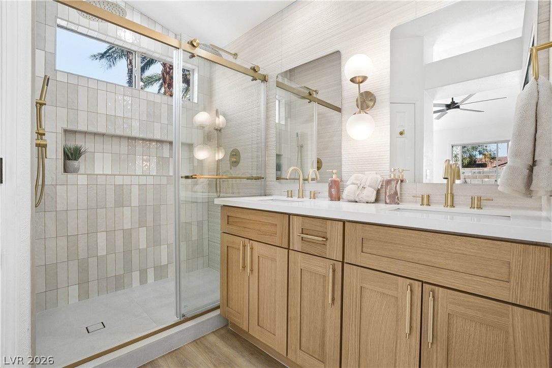 1532 Waterton Drive — photo 3