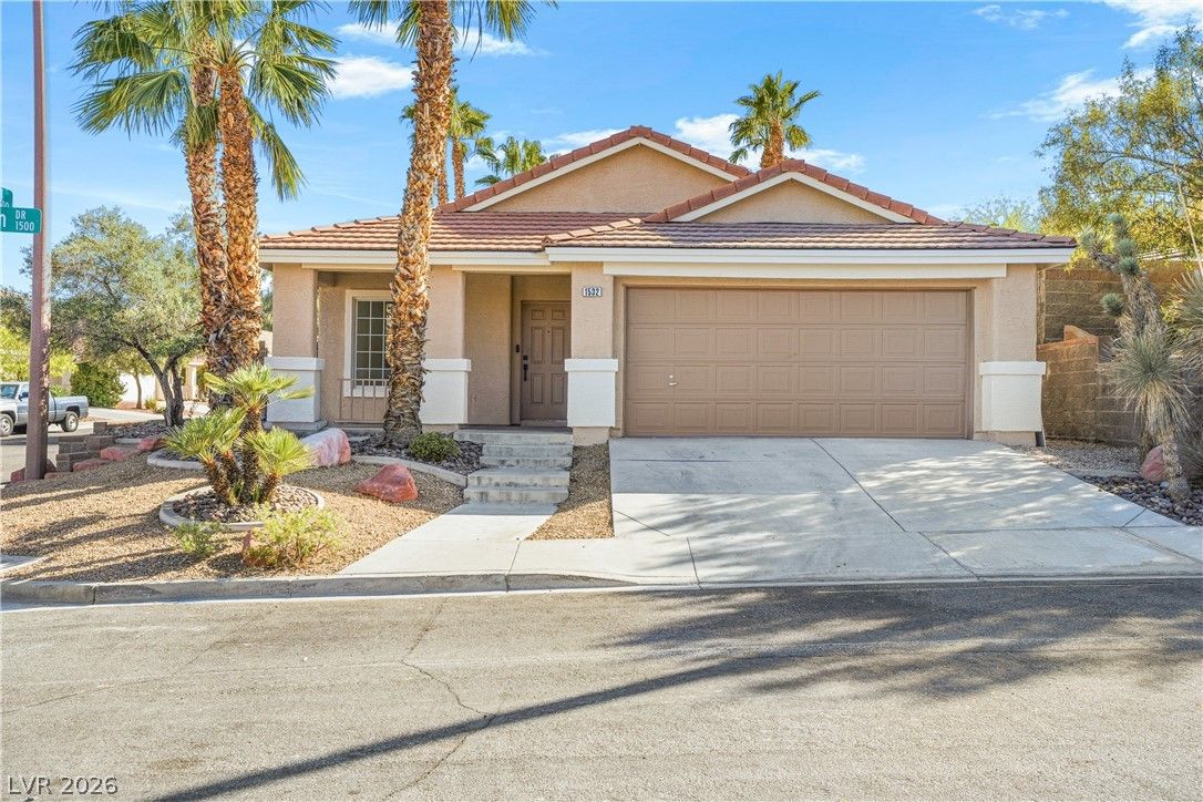 1532 Waterton Drive — photo 4
