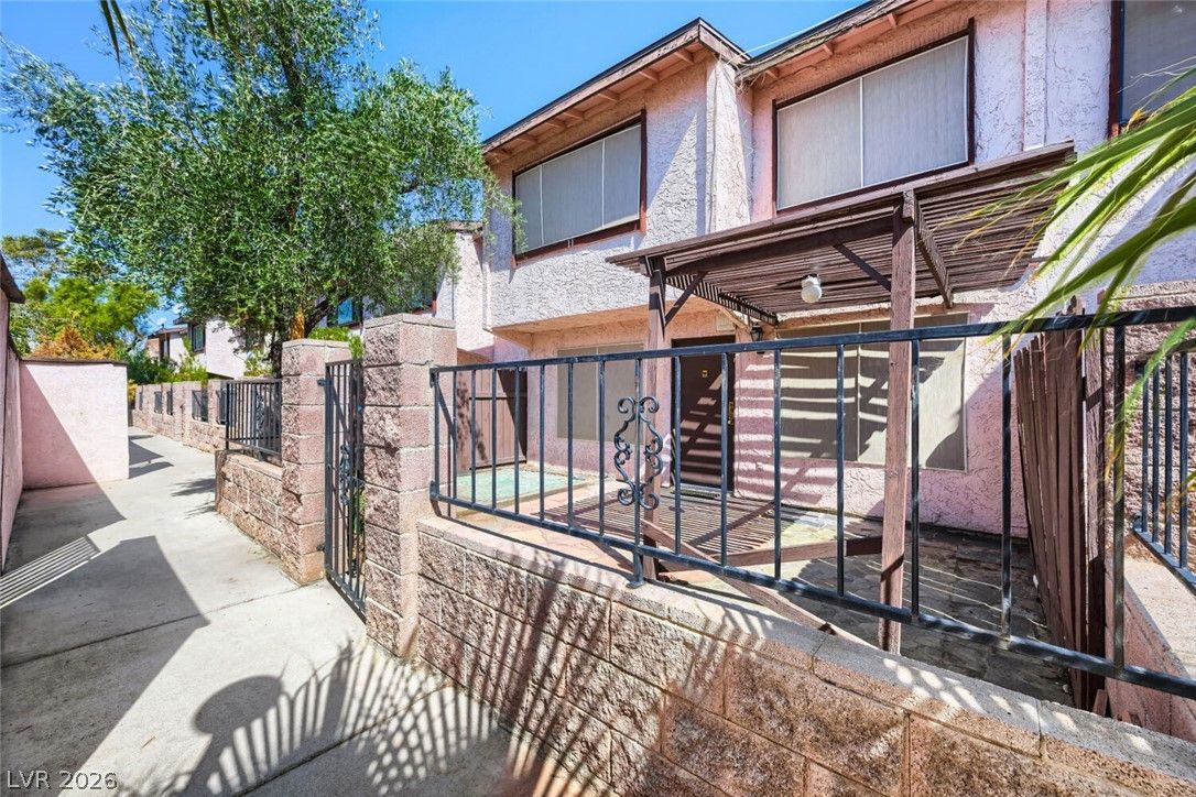 4362 Caliente Street 11 — photo 1