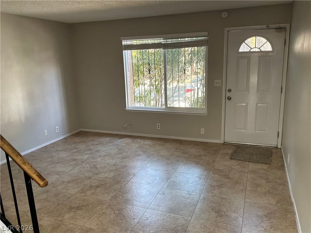 4195 Mississippi Avenue — photo 2