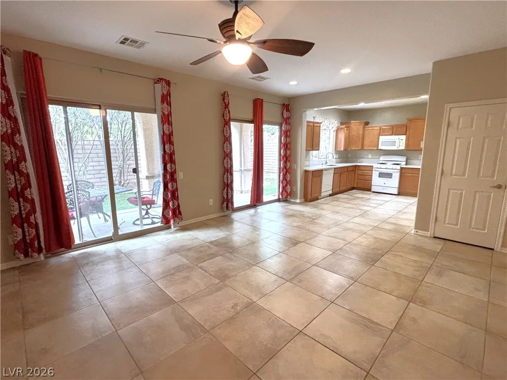 11825 ALAVA Avenue — photo 5