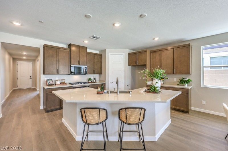 1400 Jorian Bay Drive — photo 4 of 27