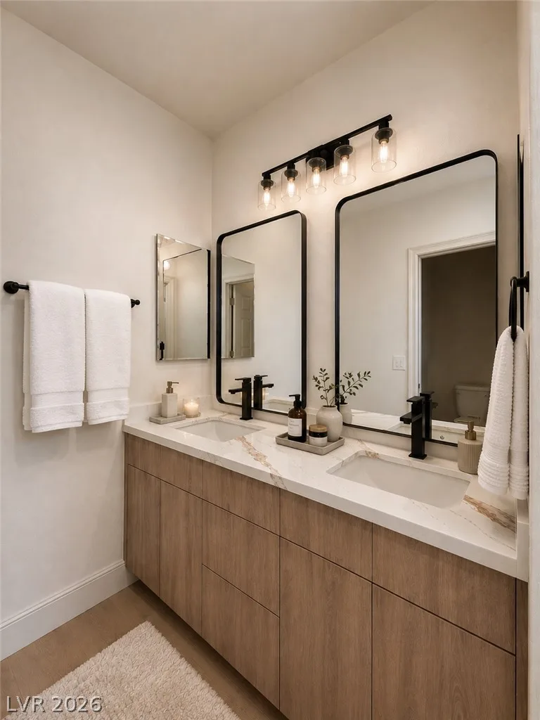 1253 Sun Village Avenue — photo 2