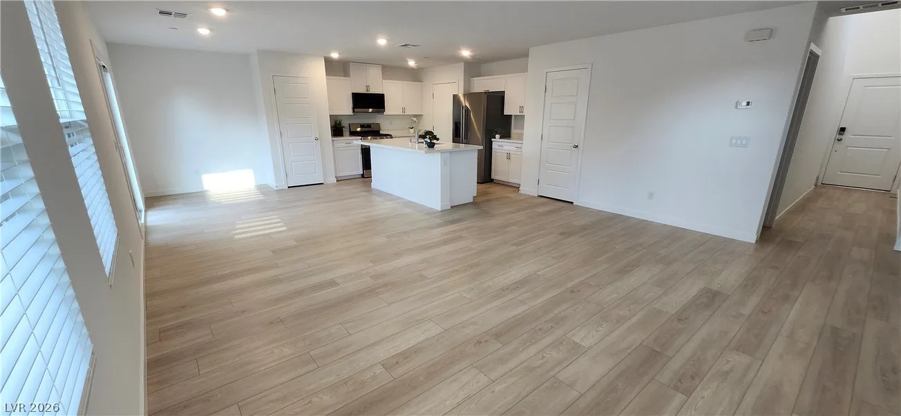 113 Scarhill Track Avenue — photo 4