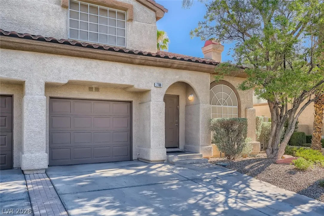 7700 Almeria Avenue — photo 2