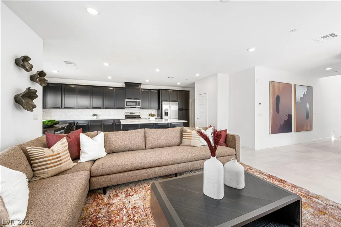 125 Rowan Grove Avenue — photo 4