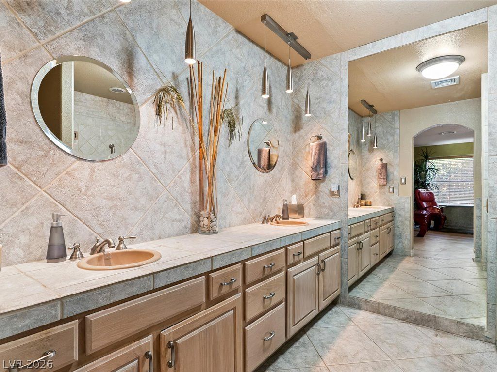 3740 Rick Stratton Drive — photo 5