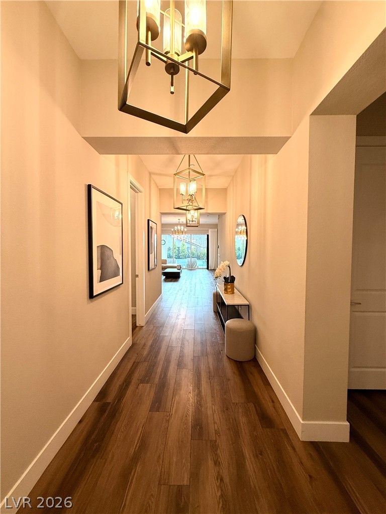 2527 Strathmill Avenue — photo 5 of 41