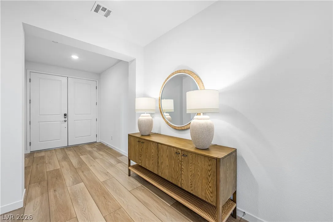 129 Rowan Grove Avenue — photo 2