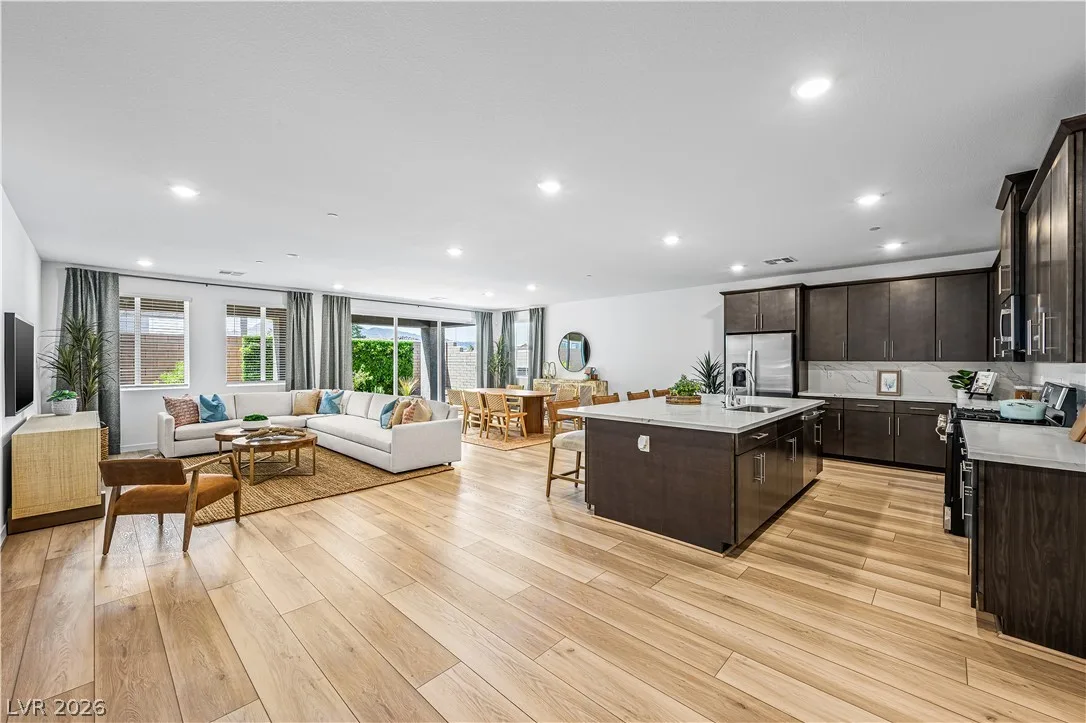 129 Rowan Grove Avenue — photo 4