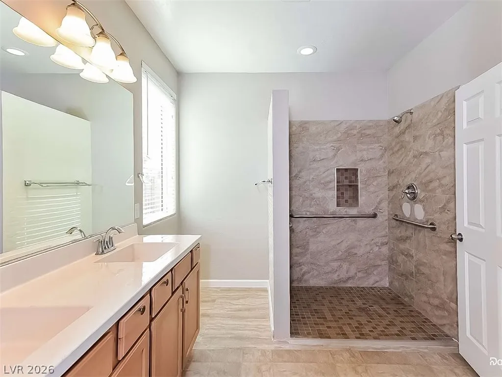 821 Vegas Palm Avenue — photo 2 of 11