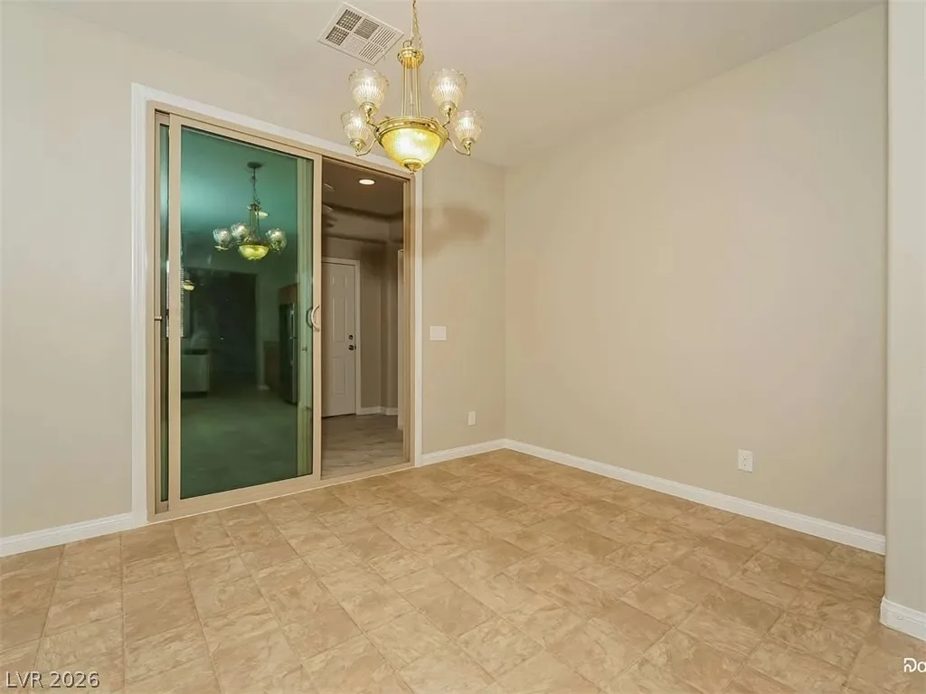 821 Vegas Palm Avenue — photo 5 of 11