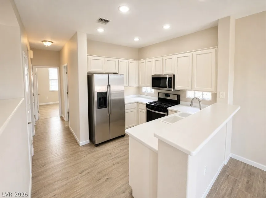 2842 Freedom Hills Drive — photo 2