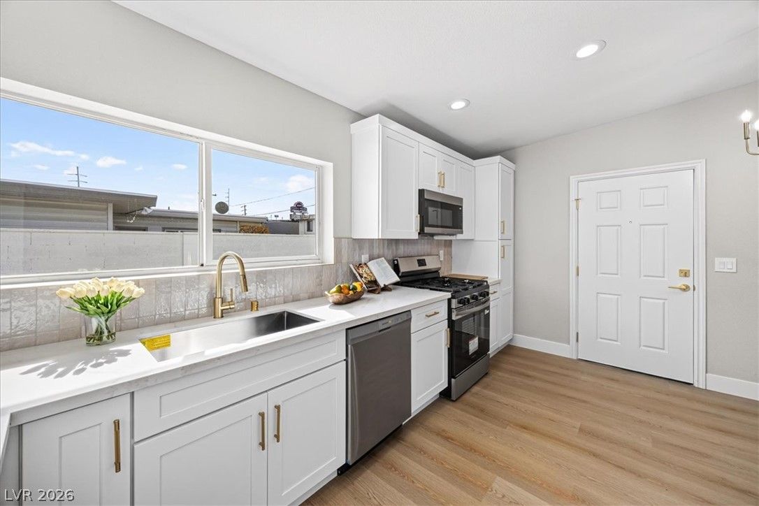 1620 San Pedro Avenue — photo 5 of 20