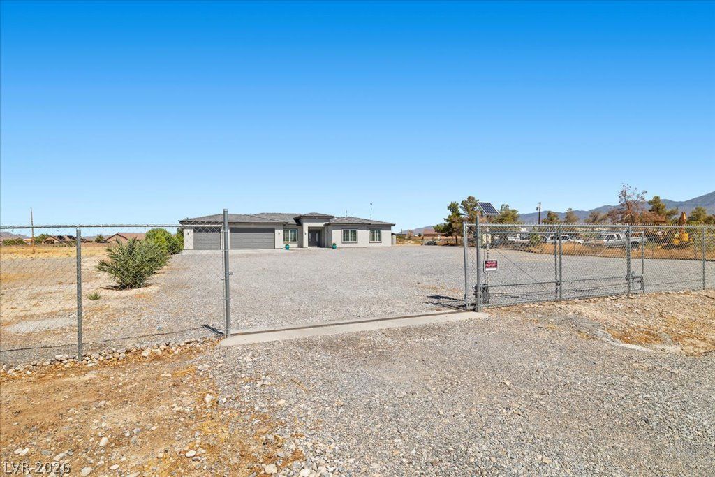 2610 Banyon Street — photo 2
