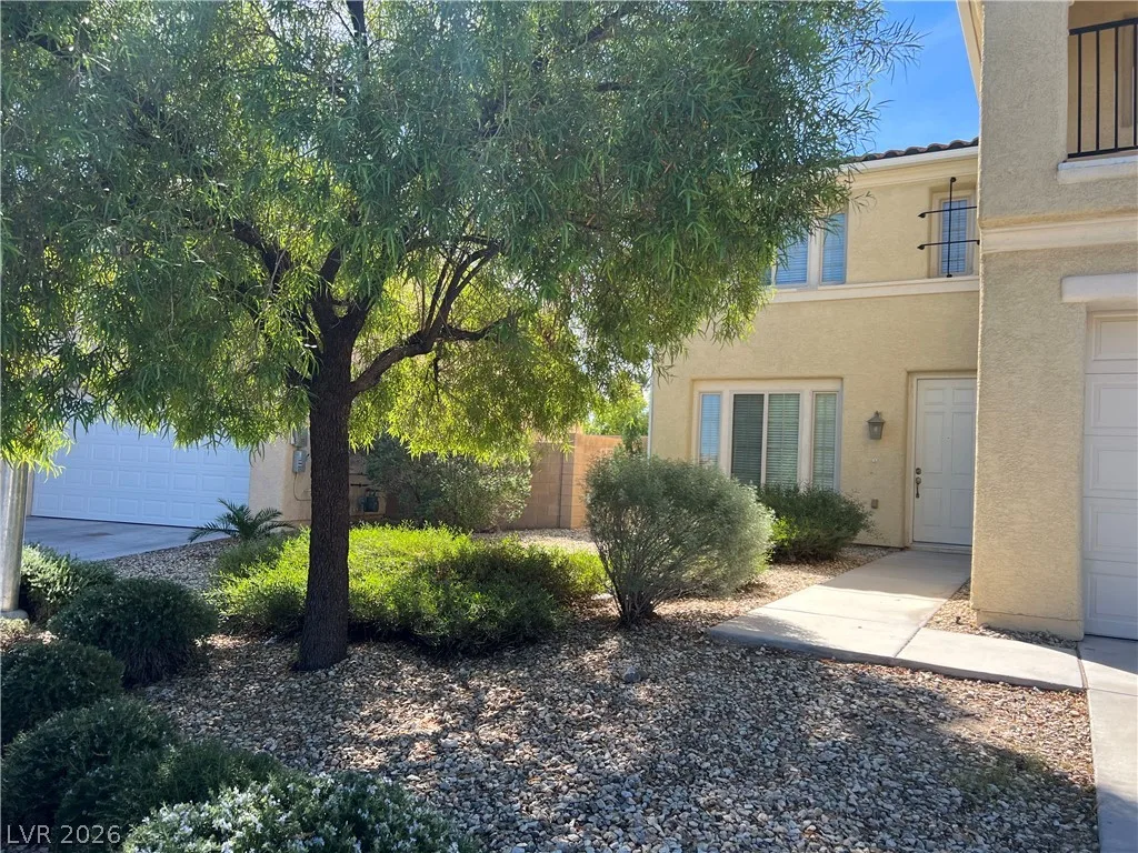 7531 TOWNSVILLE Avenue - — photo 2