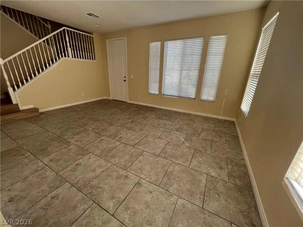 7531 TOWNSVILLE Avenue - — photo 5