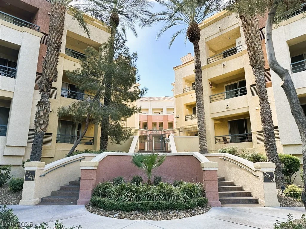 220 East Flamingo Road 124 — photo 2