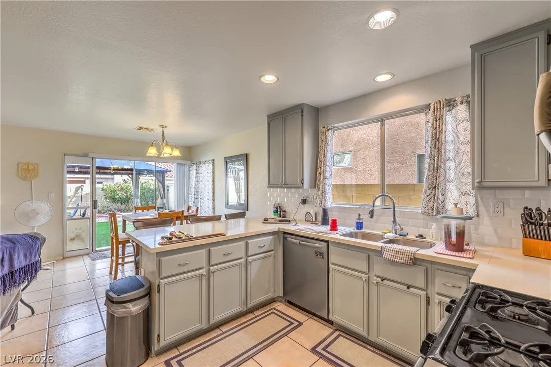 1527 Council Bluff Lane — photo 4