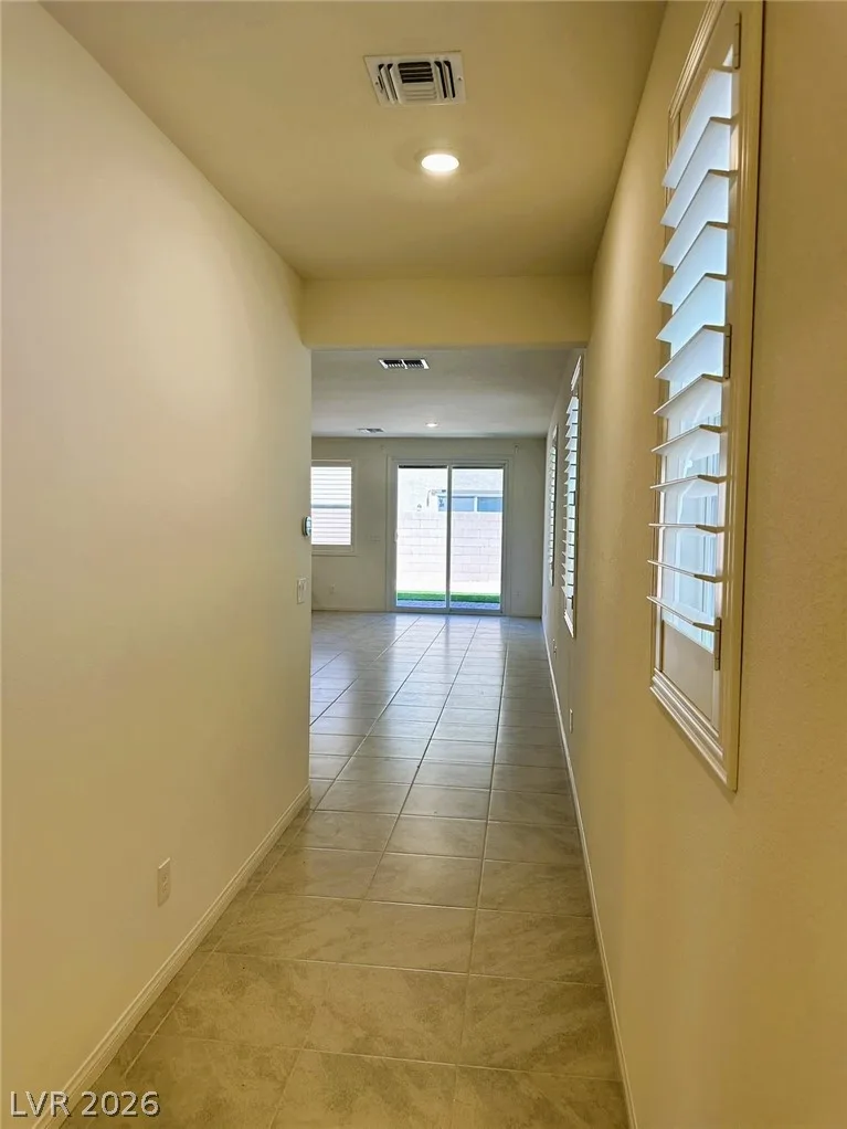 4154 Scarlet Cob Avenue — photo 2