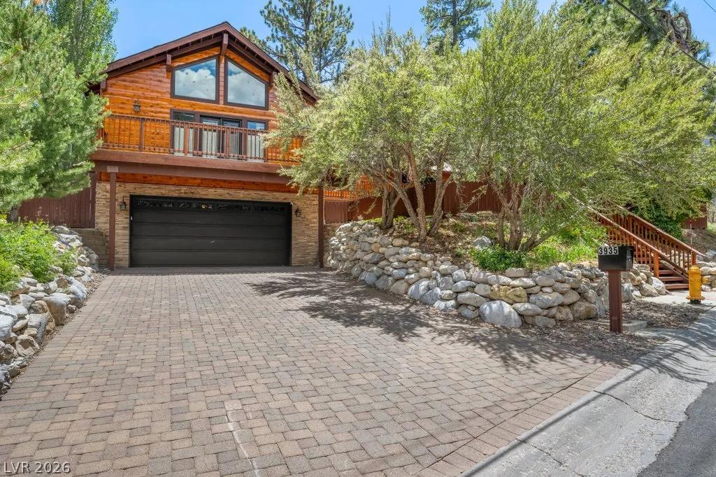 3935 White Fir Way — photo 2