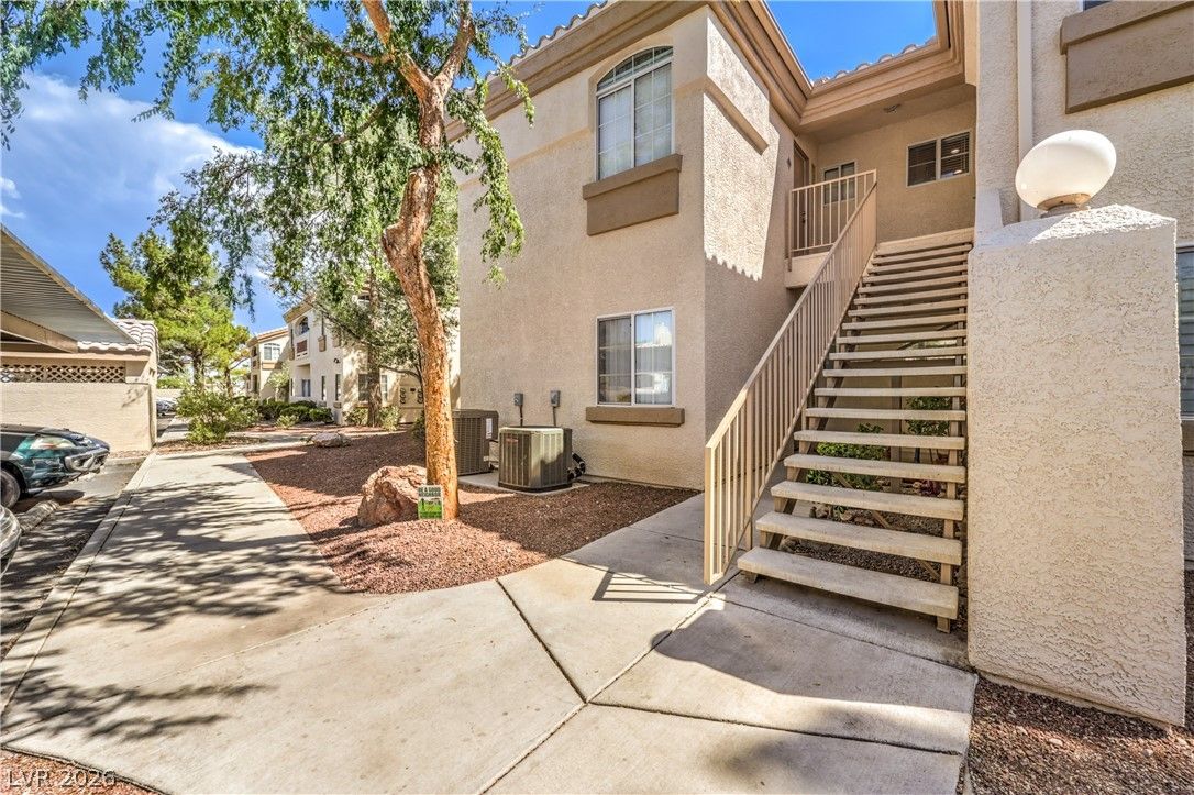 7400 West Flamingo Road 2051 — photo 2 of 30