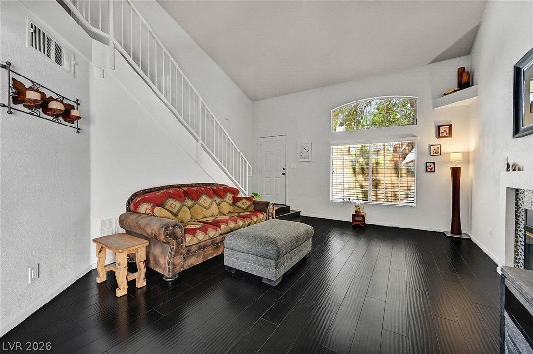 7950 Rosellen Avenue — photo 2