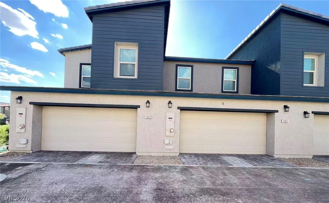 1923 Stanza Vista Street — photo 3